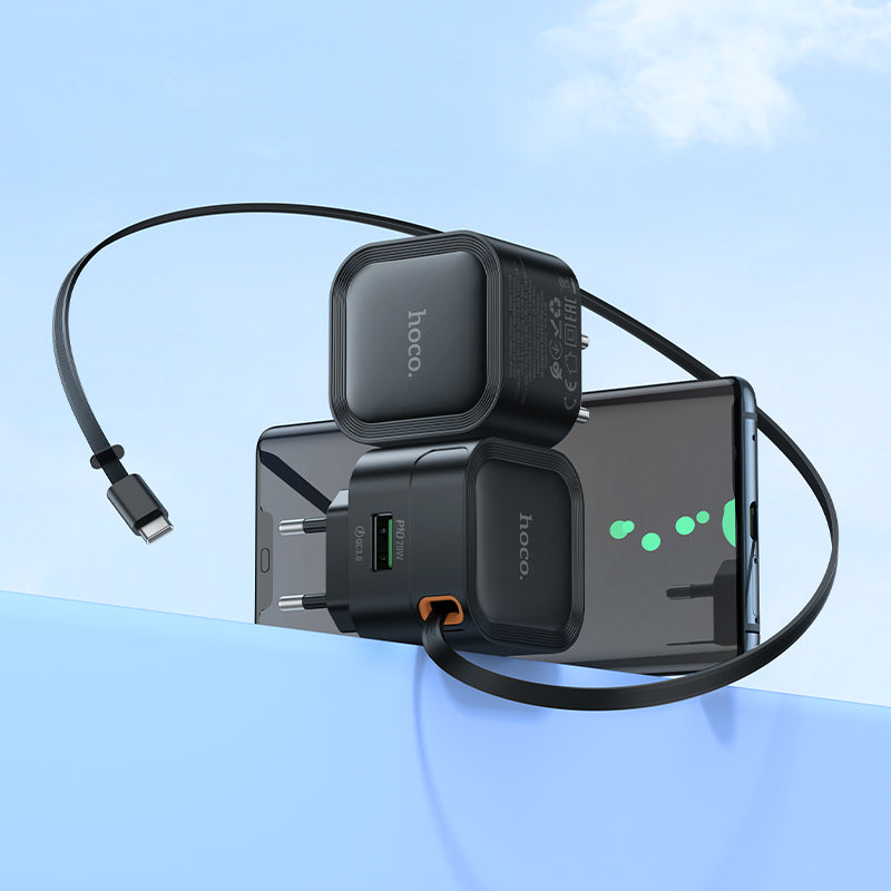 Hoco. C154A Cargador de Pared USB-C PD20 W + USB-A (18 W) con Cable Retráctil Integrado